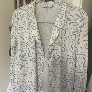 Beautiful and silky Resa top.